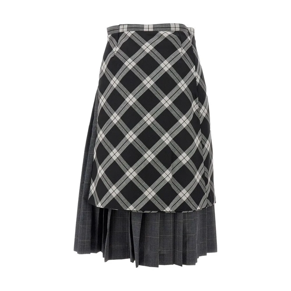 double_skirt_with_adhesiv_2.webp Best Double skirt with adhesive tape Skirts