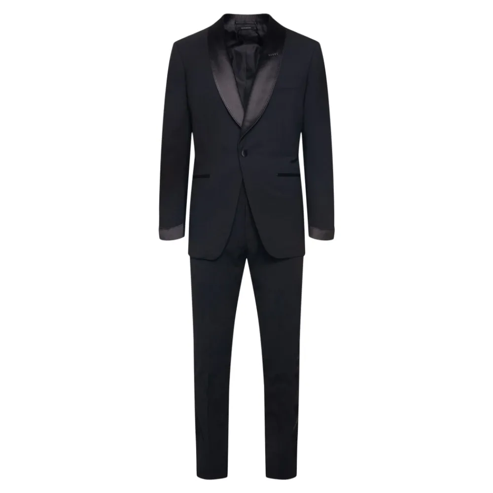 elegant_black_suit_0.webp Fashion Elegant black suit Suit