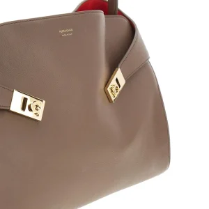 Hot Medium 'Hug' leather bag Top-Handle Bags | Shoulder Bags