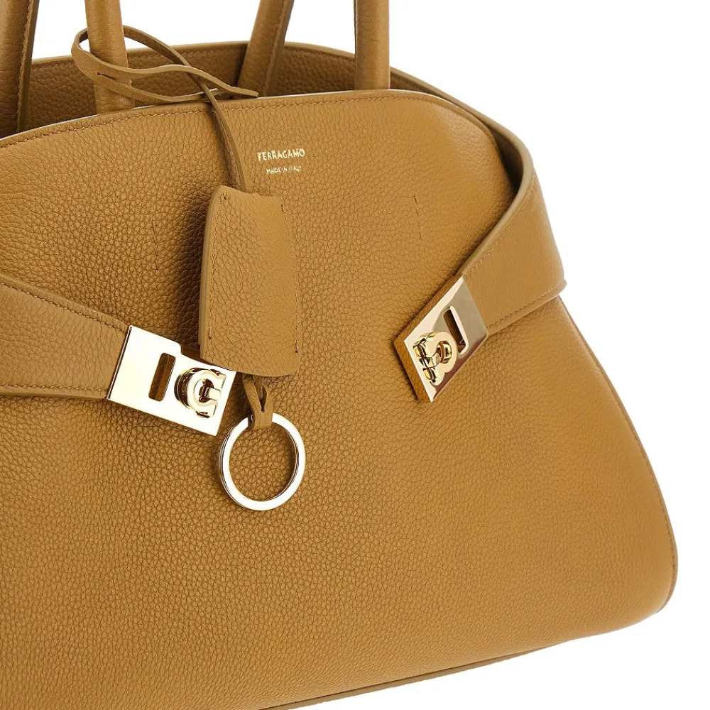 medium_hug_tophandle_bag_3.webp Fashion Medium 'Hug' top-handle bag Top-Handle Bags | Crossbody Bags