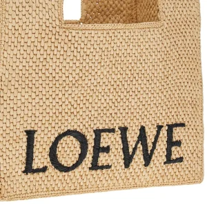 Best Medium ' Font Tote' bag in raffia Shopping Bags
