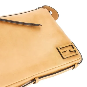 New Medium 'Simply ' bag Shoulder Bags