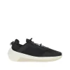 Online Travel Essential Sneakers